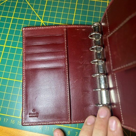Vintage Gucci embossed GG leather notebook case in a burgundy red - Picture 3 of 11